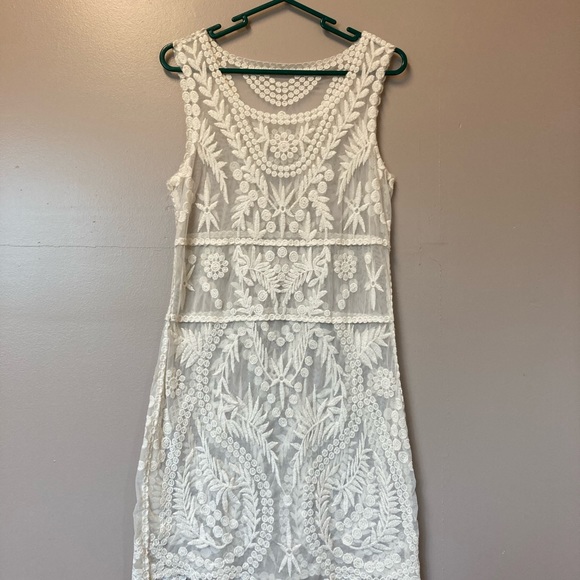 Dresses & Skirts - Lace dress/swimsuit cover